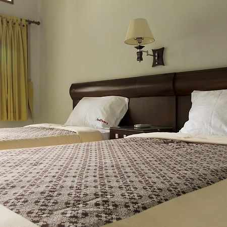 فندق Reddoorz @ Setrasari باندونج الغرفة الصورة